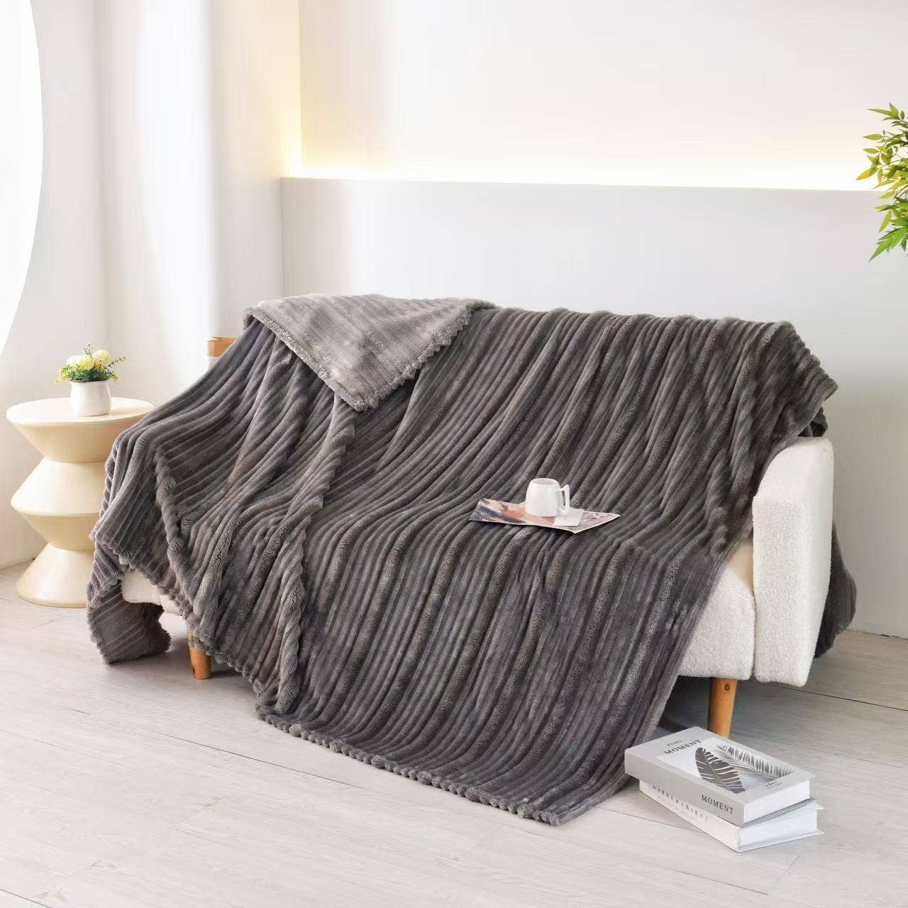 Plush Flunnel Throw – Ultra Soft Ribbed Blanket Texture