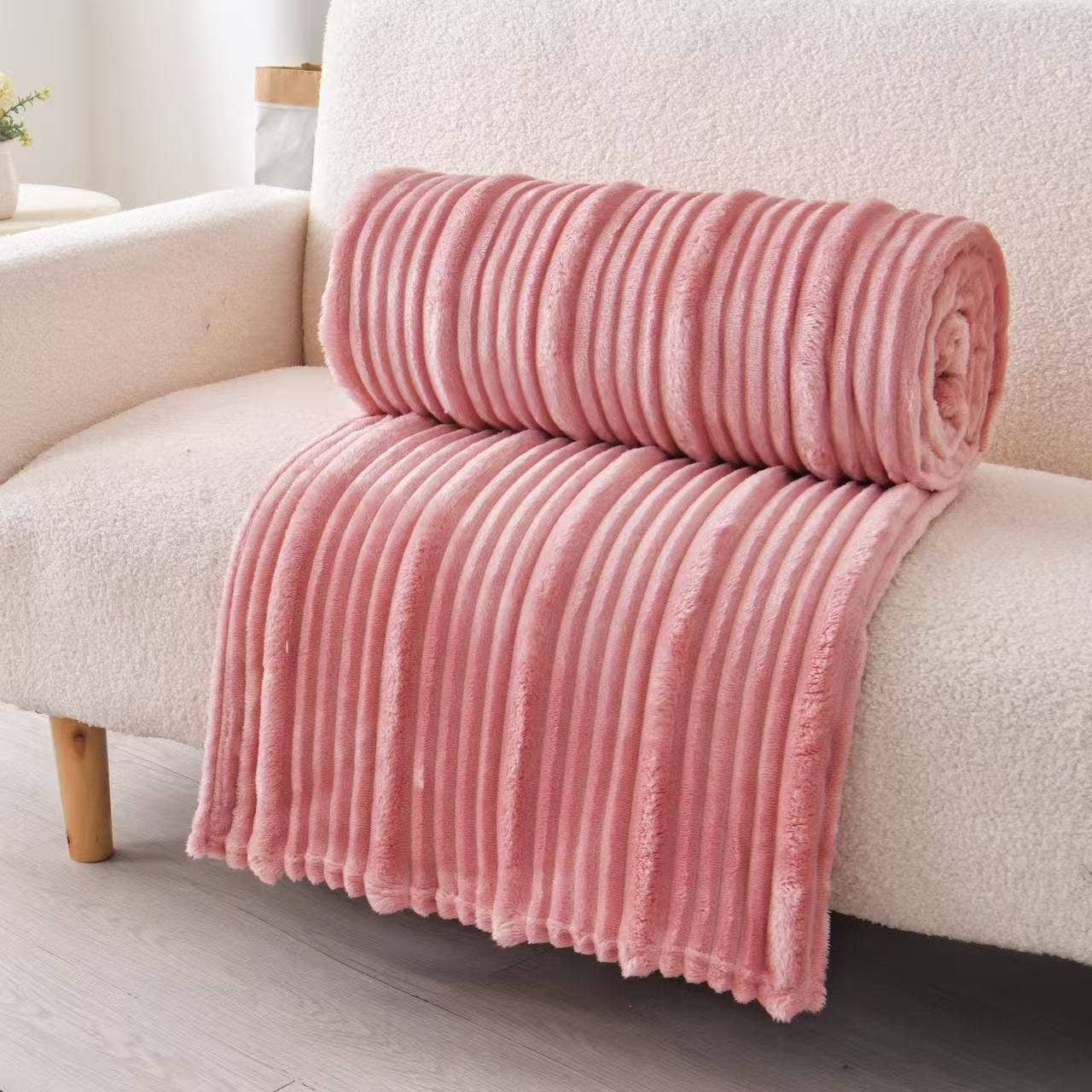 Plush Flunnel Throw – Ultra Soft Ribbed Blanket Texture
