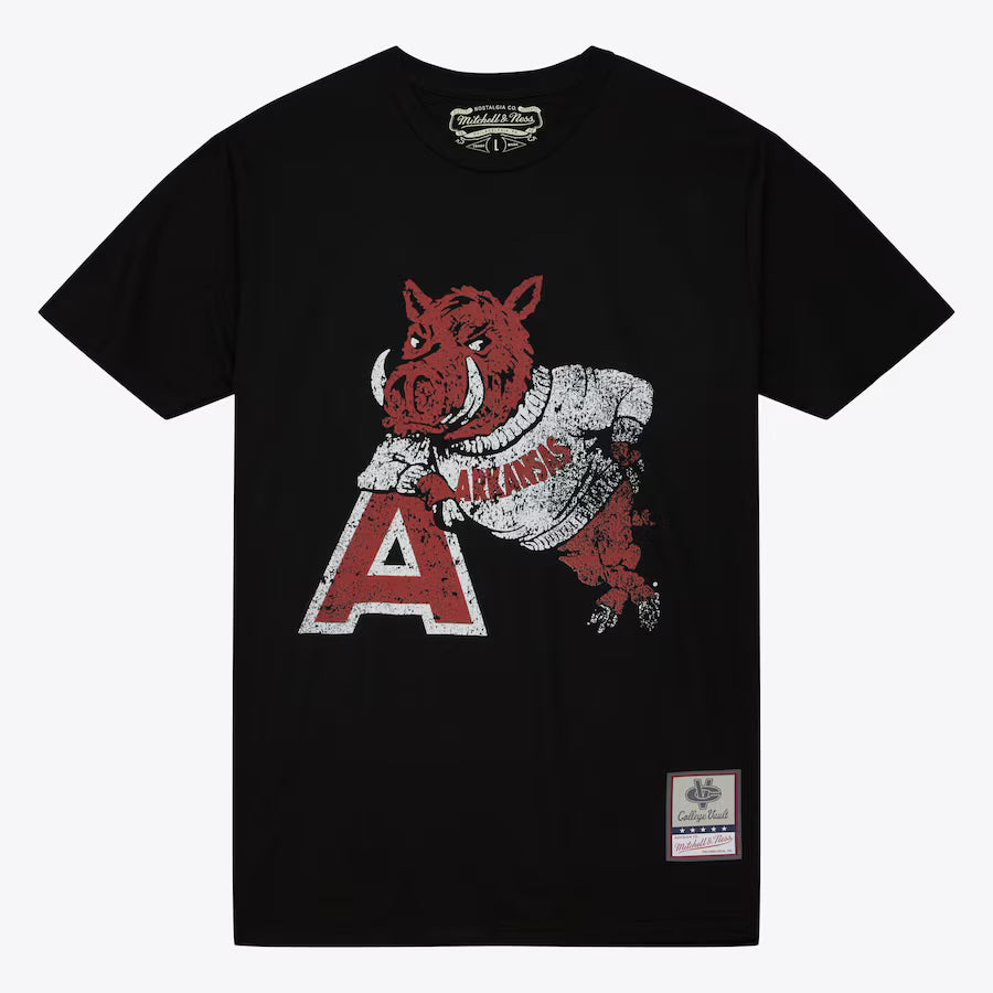 Leaning Hog Tee